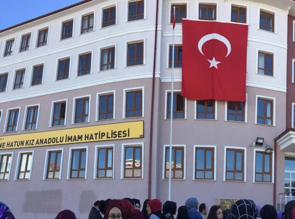 Mümine Hatun Kız Anadolu İmam Hatip Lisesi Fotoğrafı